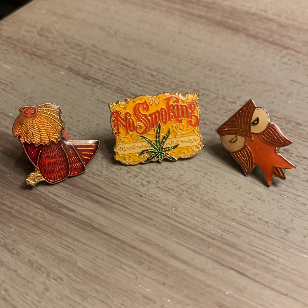 3 Vintage 1970’s Lapel Pins